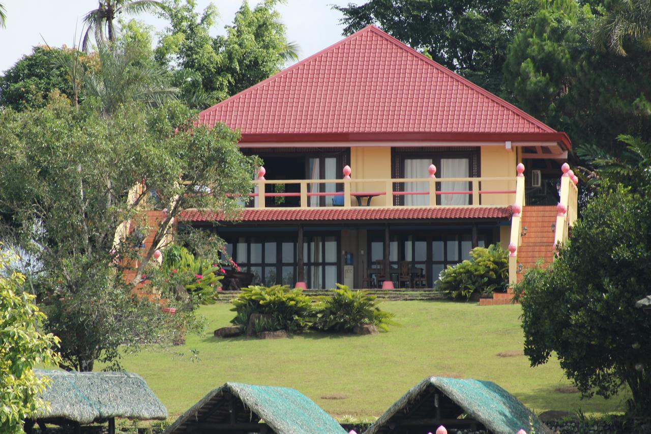 Porta Verde Resort Villas Caliraya Dolores  Buitenkant foto