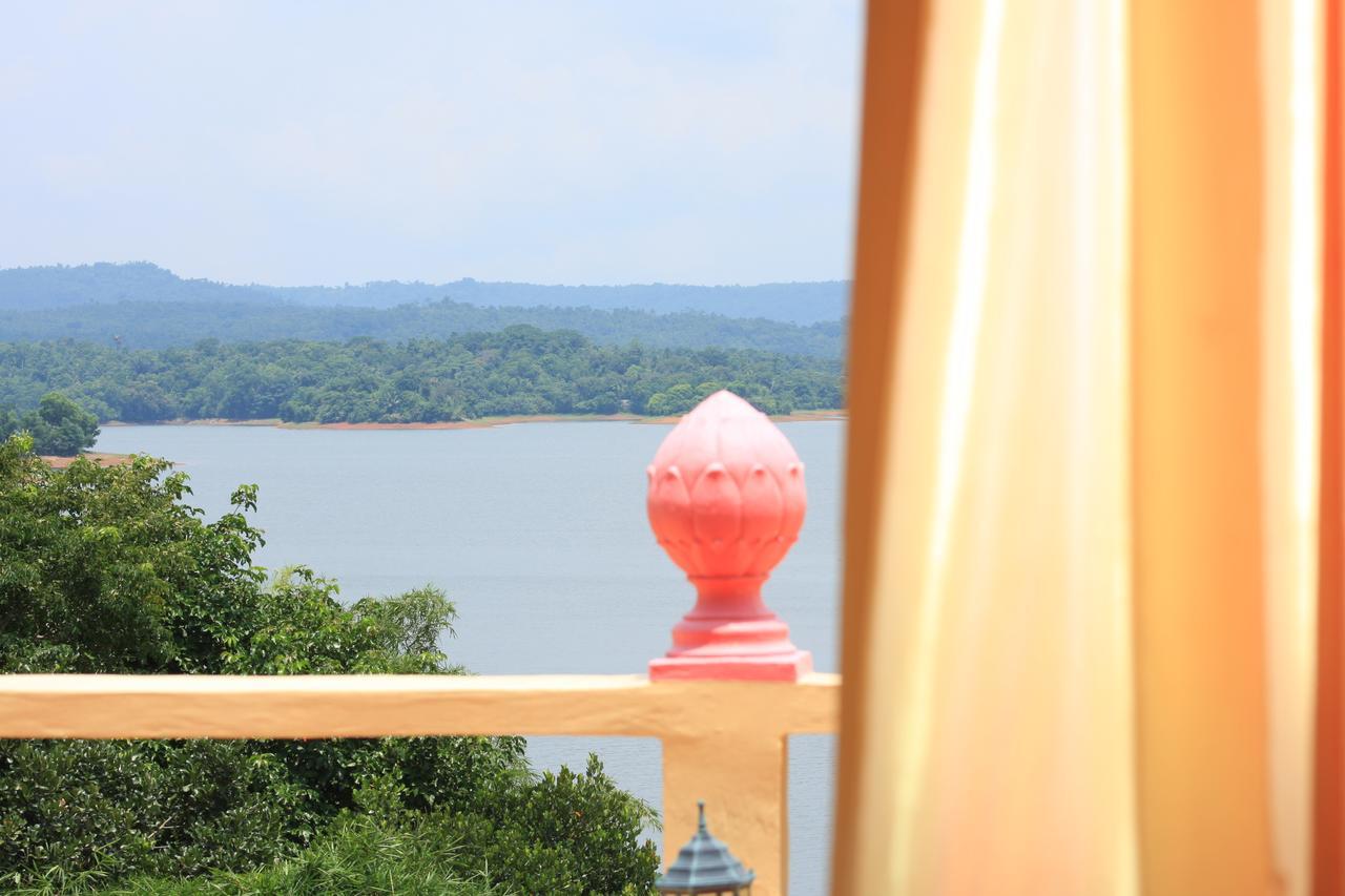 Porta Verde Resort Villas Caliraya Dolores  Buitenkant foto