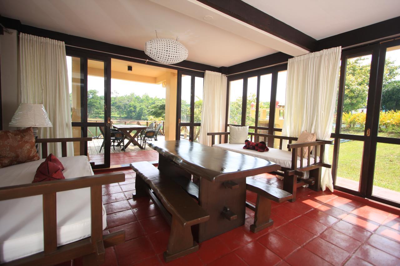 Porta Verde Resort Villas Caliraya Dolores  Buitenkant foto